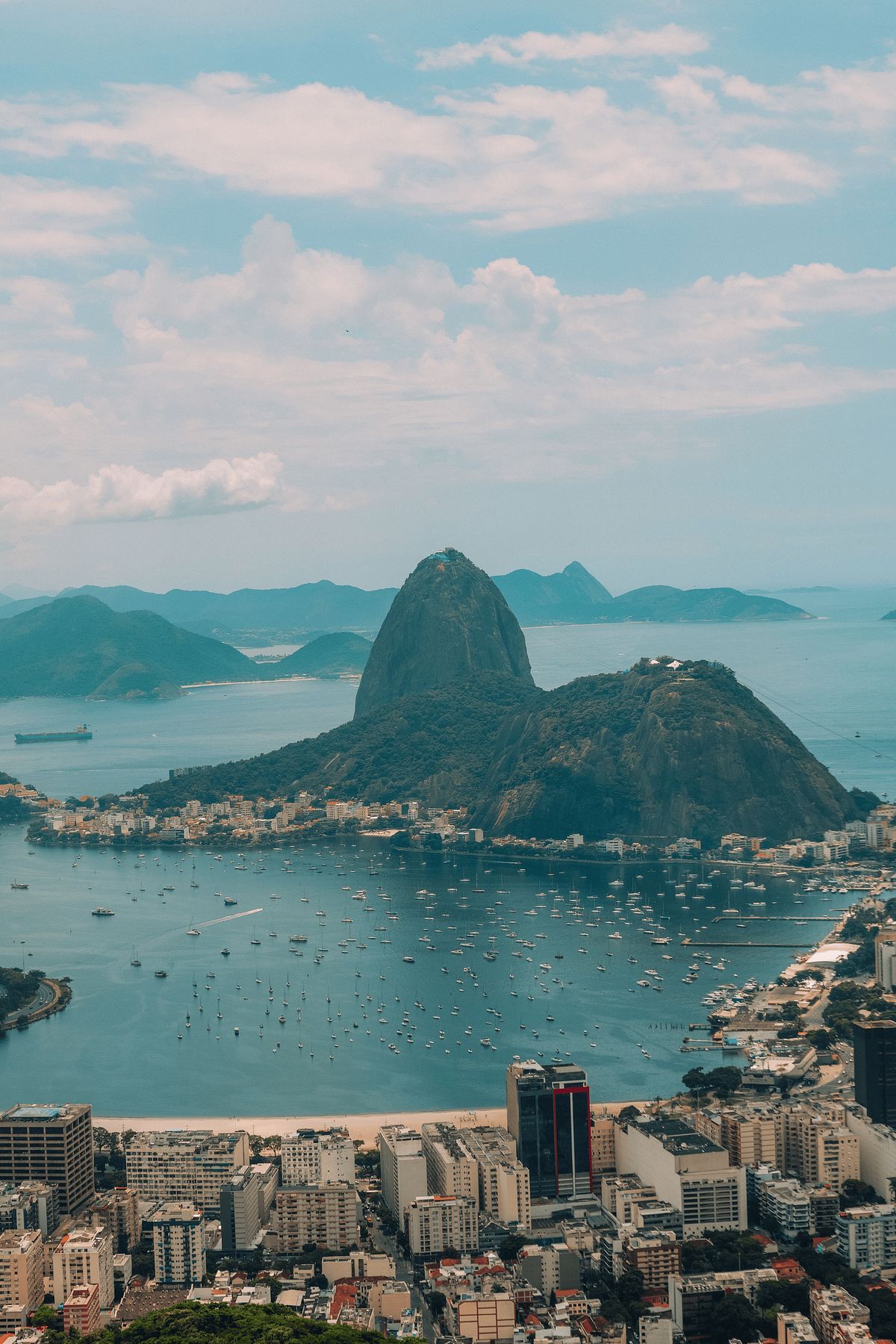 Pan de Azúcar y bahía de Botafogo en Río de Janeiro