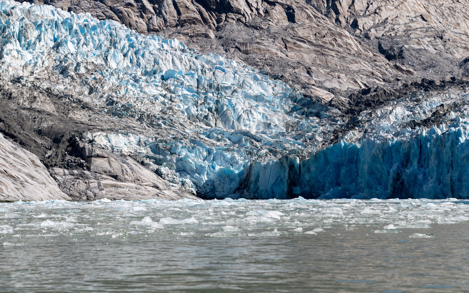 Fotografía del glaciar Dawes en Endicott Arm, Alaska