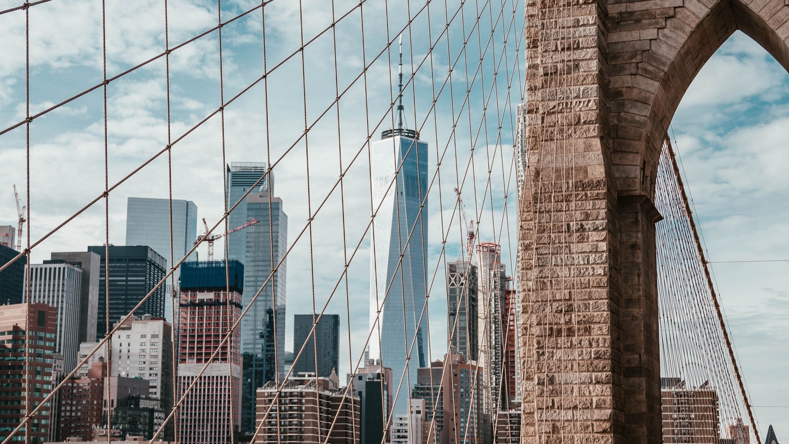 Puente de Brooklyn y edificios de Nueva York